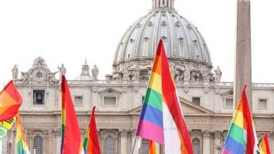 bandera gay en el vaticano