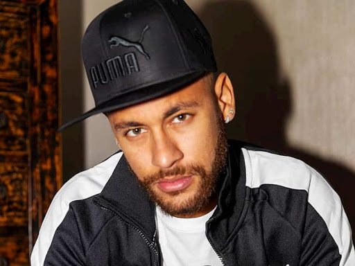 Filtran fotos «comprometedoras» de Neymar con otro hombre