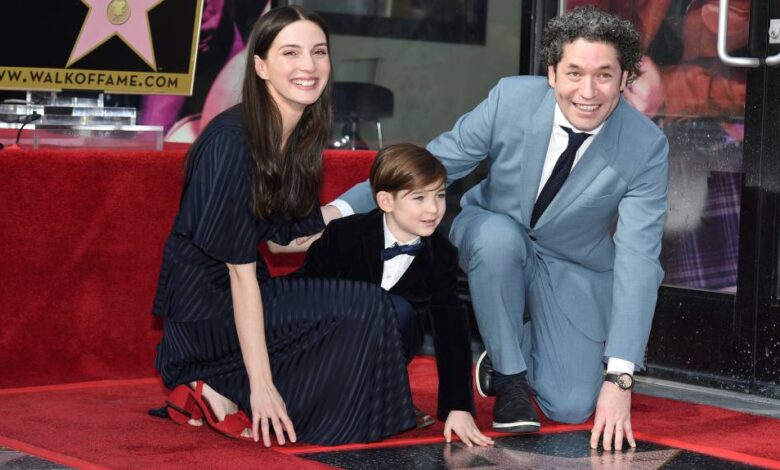 Dudamel se lleva a su hijo a la Filarmónica de Los Ángeles