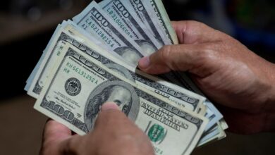 @DolarToday por su parte subió 5,49% y para este jueves se cotizó en 2.500.103,92 bolívares por dólar. La divisa, promediada por el Banco Central de Venezuela, se cotizó para la jornada 2.313.163,02 bolívares.