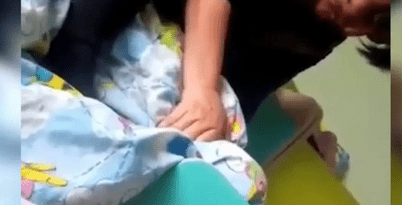 estrangula a bebe
