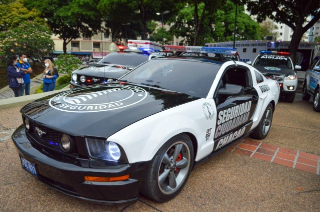 patrullas mustang