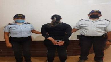 Mujer solicitada