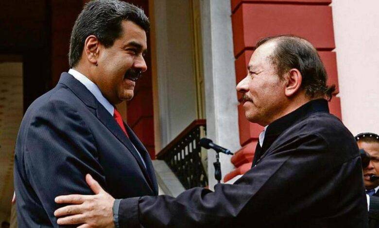 nico y otro