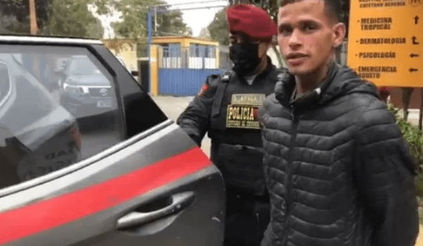 apuñala a pasajero
