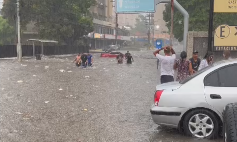 carros flotando